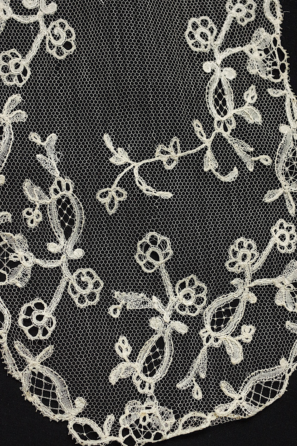 アンティークレース  dentelle antique  ラペット .FR a l'epoque