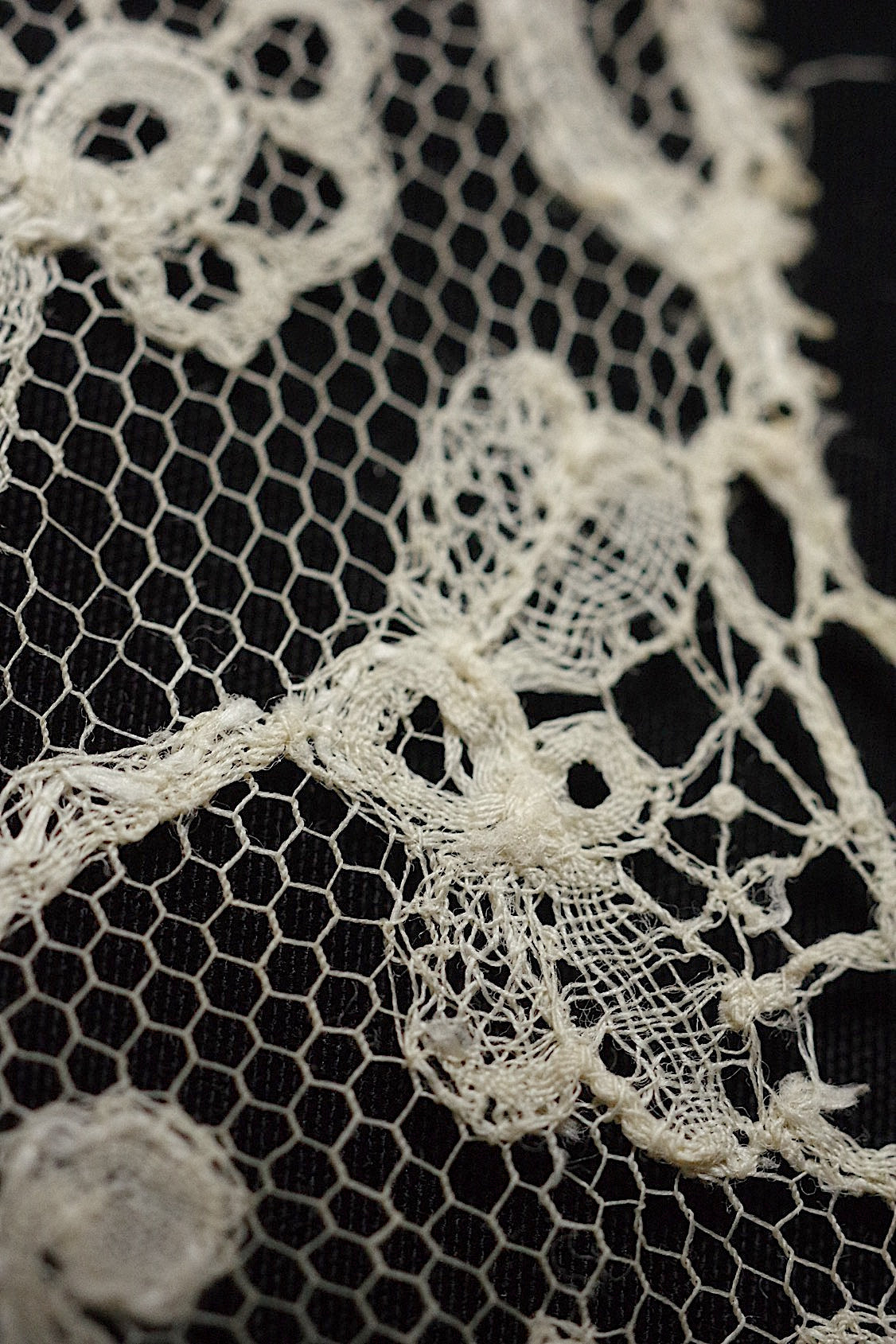 アンティークレース dentelle antique ラペット .FR a l'epoque