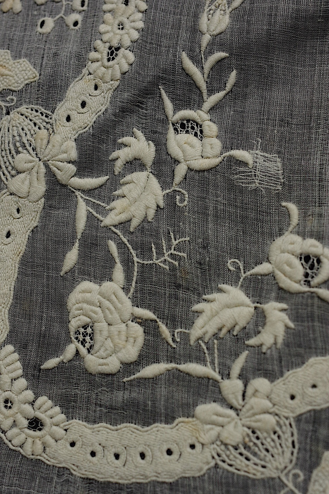 アンティークレース  dentelle antique  刺繍 クロス 素材用 .FR a l'epoque