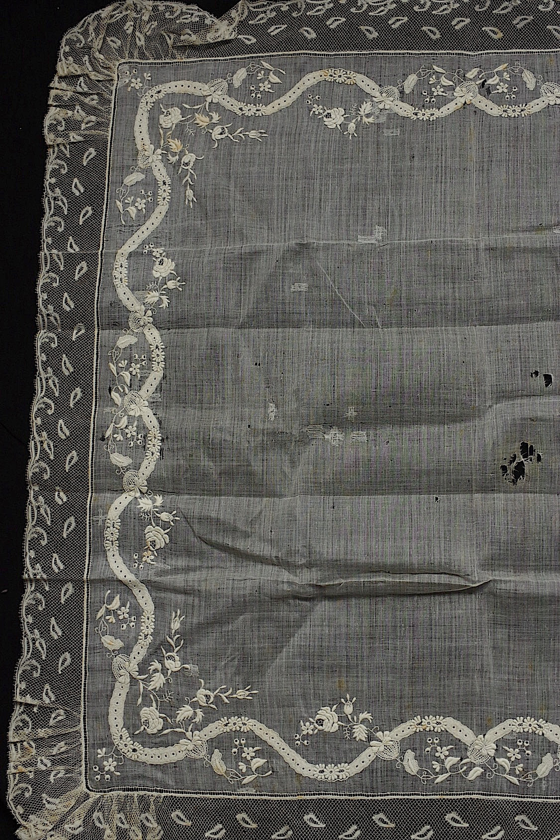 アンティークレース  dentelle antique  刺繍 クロス 素材用 .FR a l'epoque