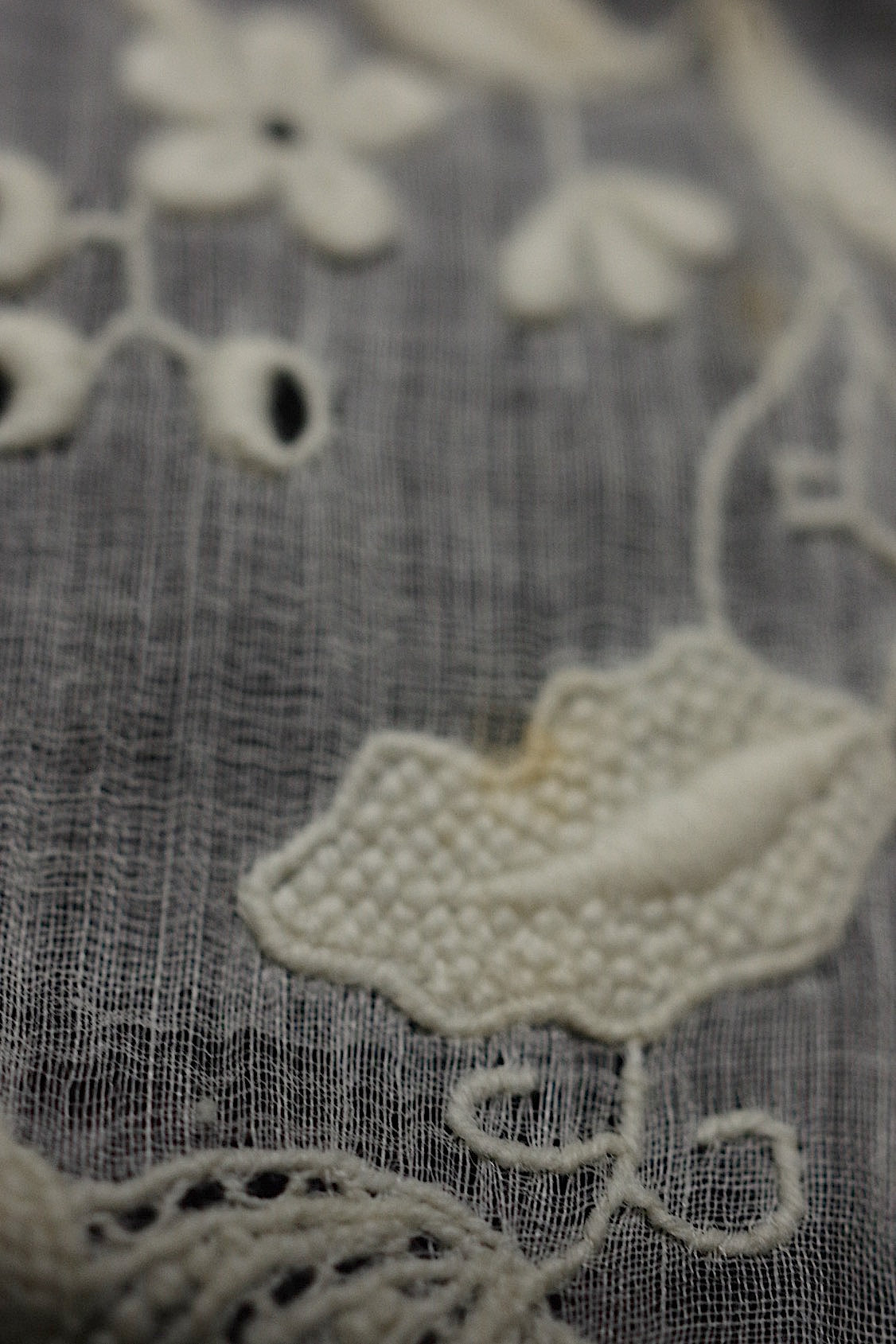 アンティークレース  dentelle antique  刺繍 クロス 素材用 .FR a l'epoque