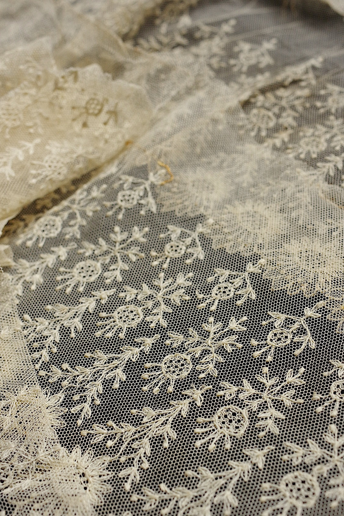 アンティークレース  dentelle antique  4本 .FR a l'epoque