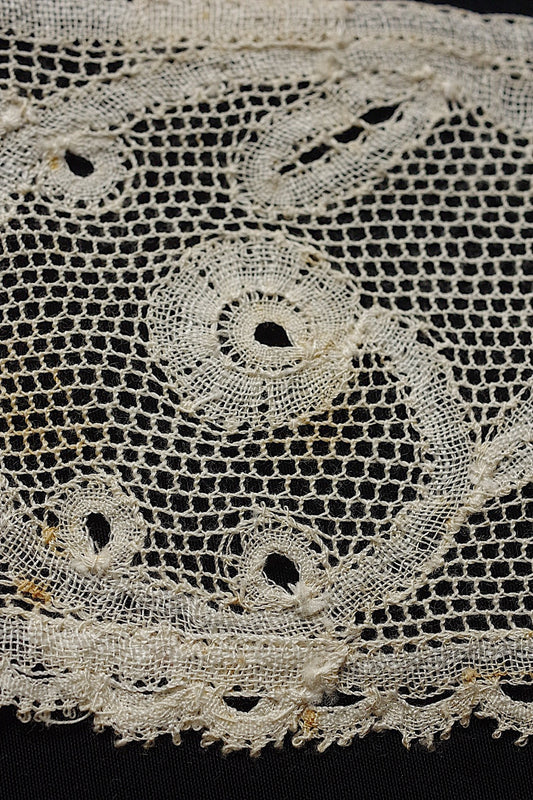 アンティークレース dentelle antique 430cm .FR a l'epoque