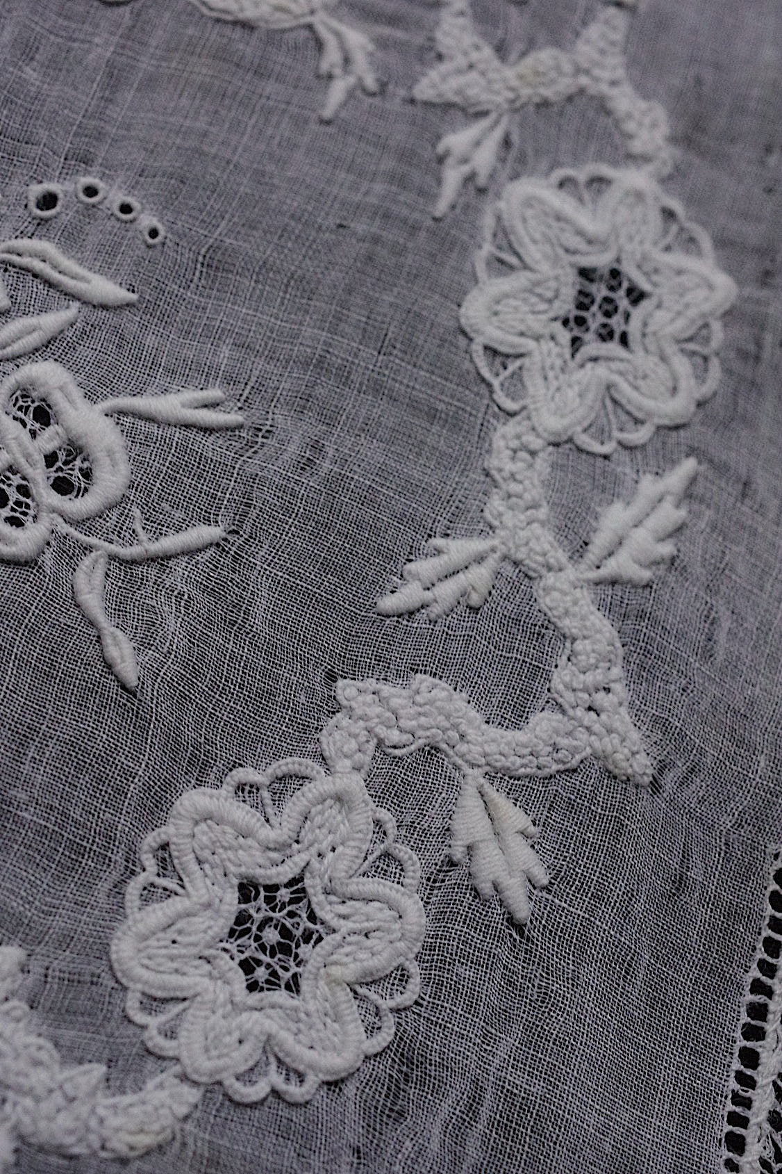 アンティークハンカチ  mouchoir antique  1 .FR a l'epoque