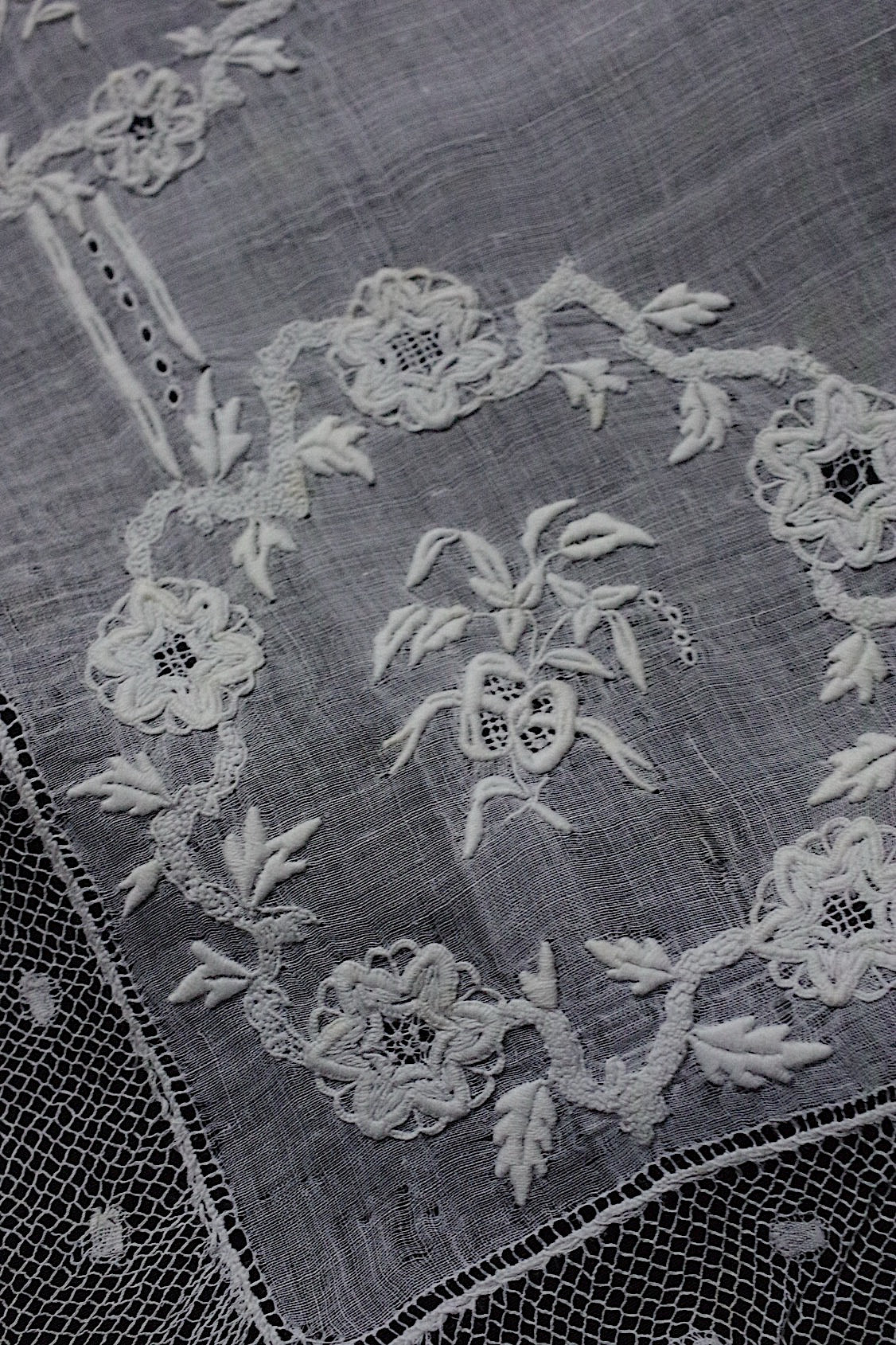 アンティークハンカチ  mouchoir antique  1 .FR a l'epoque