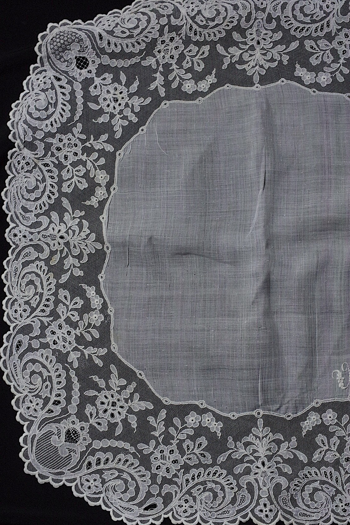 アンティークハンカチ  mouchoir antique  2 .FR a l'epoque