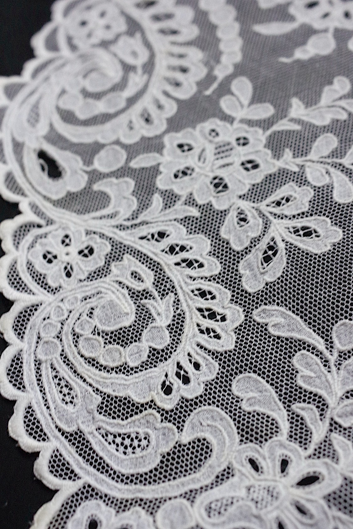 アンティークハンカチ  mouchoir antique  2 .FR a l'epoque