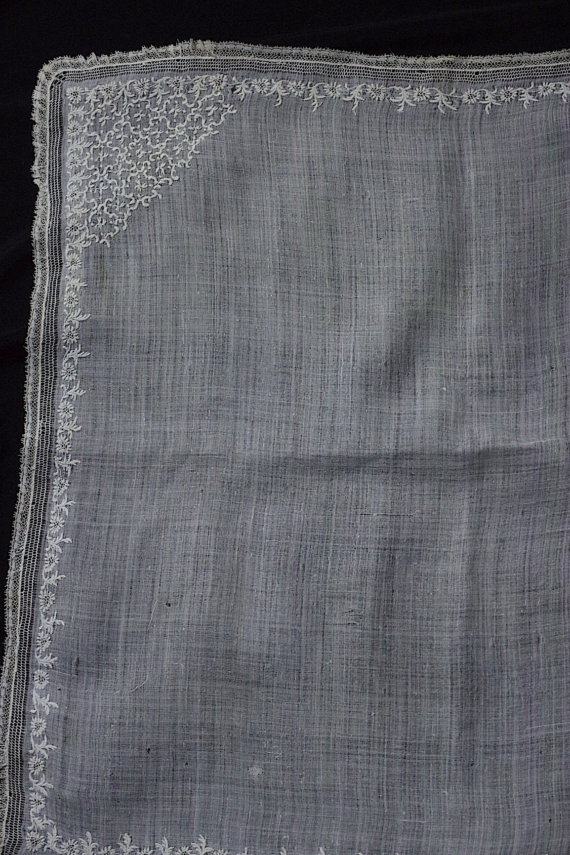 アンティークハンカチ  mouchoir antique  3 .FR a l'epoque