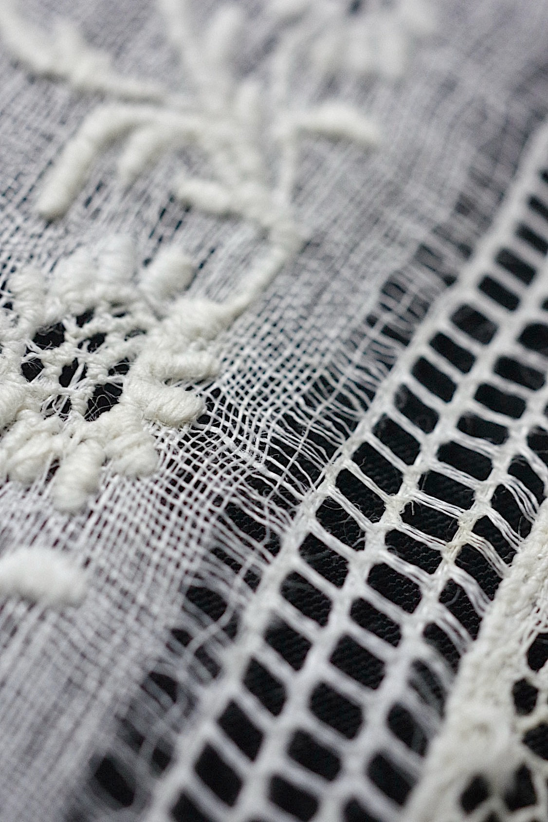 アンティークハンカチ  mouchoir antique  3 .FR a l'epoque