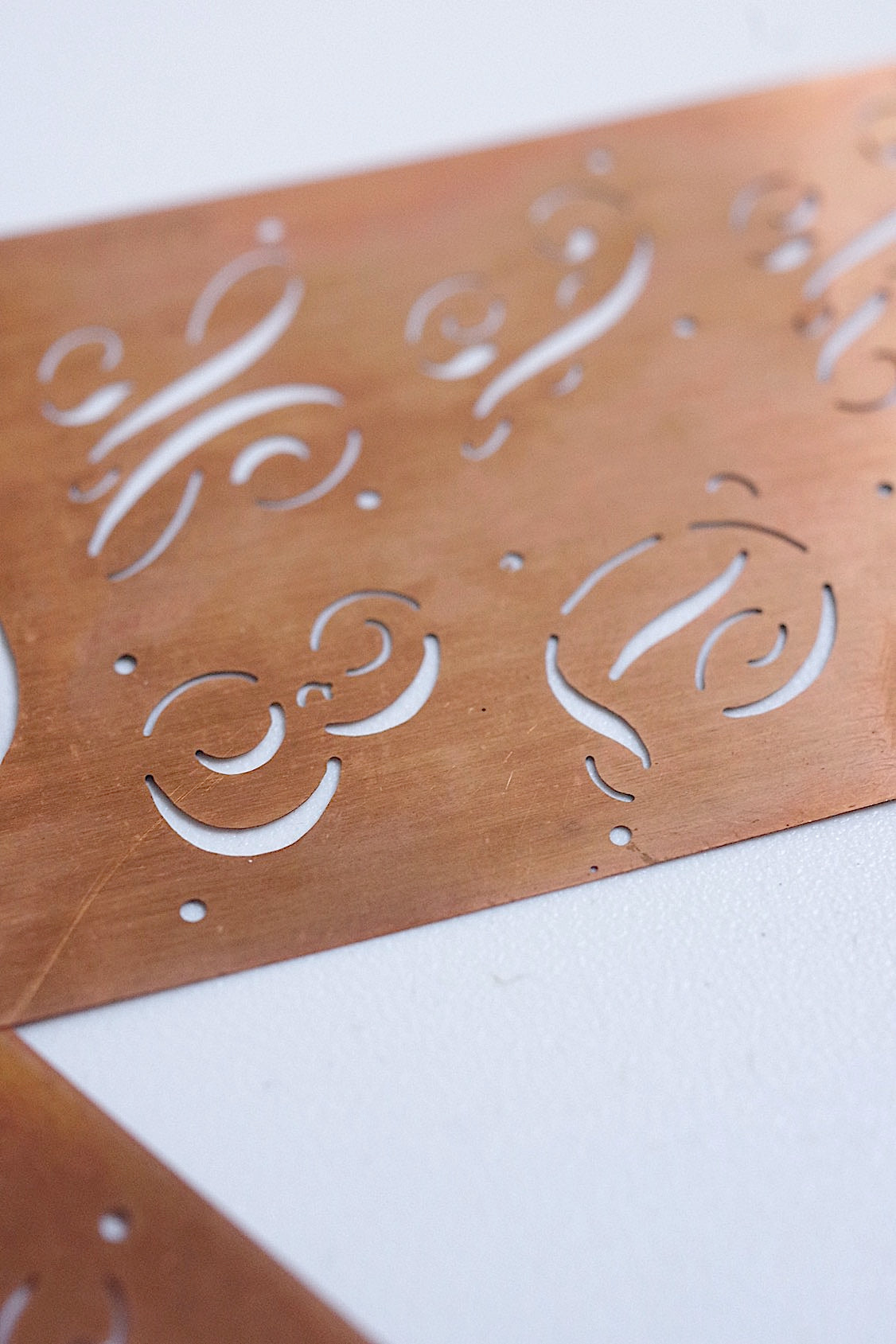 アンティークイニシャル  patrins  antique .FR a l'epoque