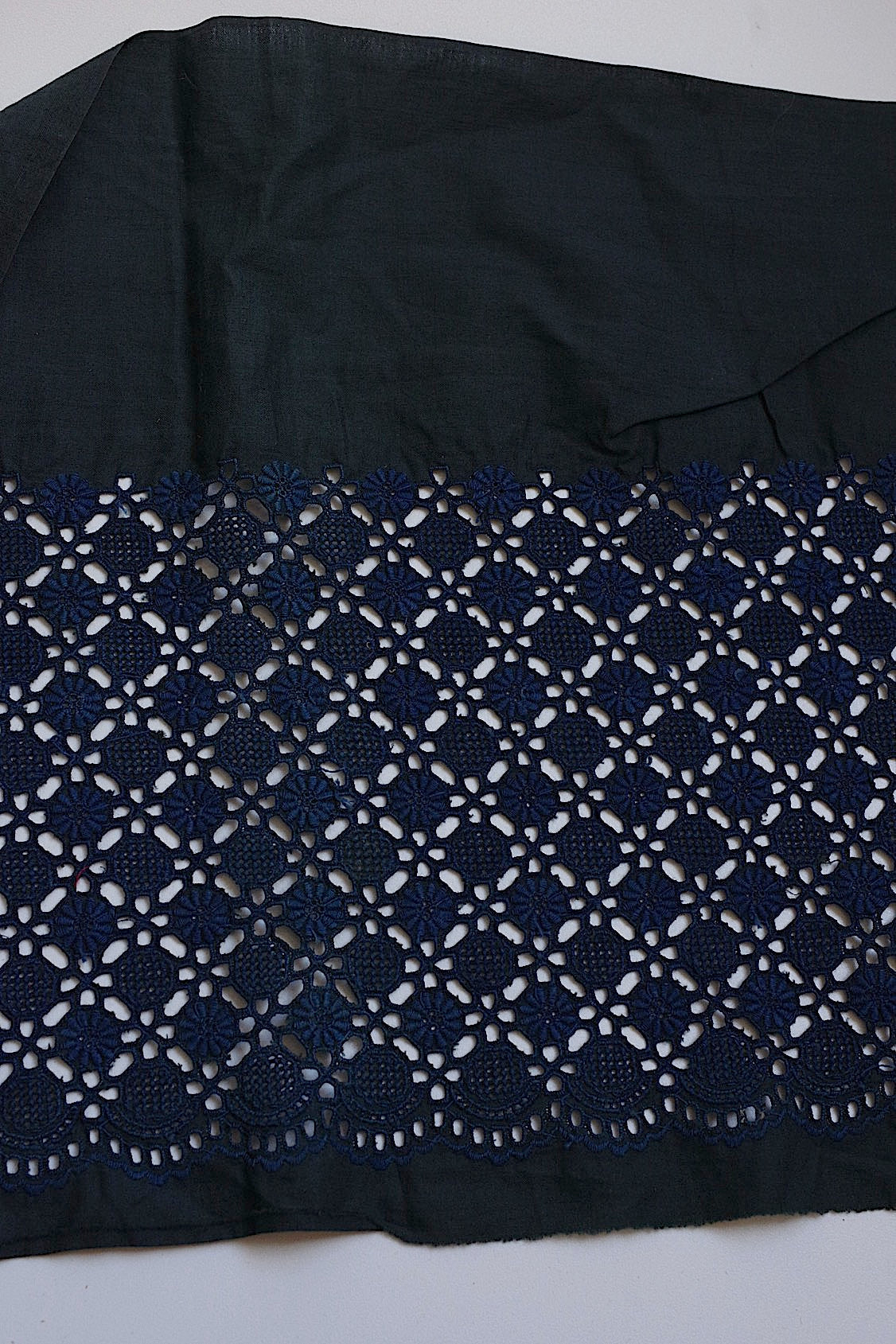 アンティークレース  dentelle antique  カットワークインディゴ .FR a l'epoque
