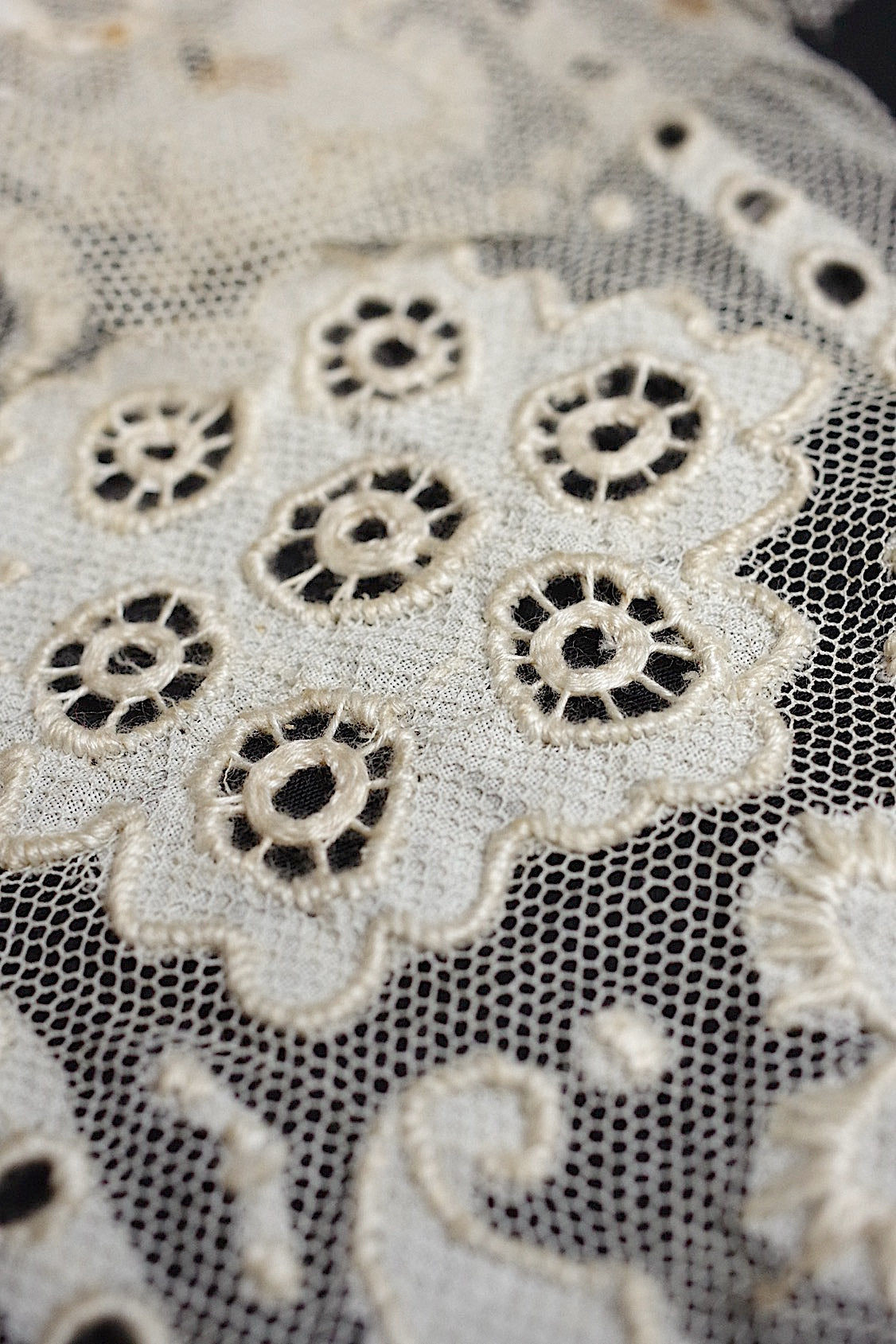 アンティークレース  dentelle antique  刺繍 .FR a l'epoque