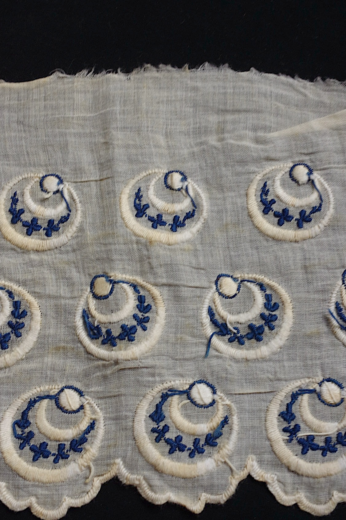 アンティークレース  dentelle antique  刺繍端レース .FR a l'epoque