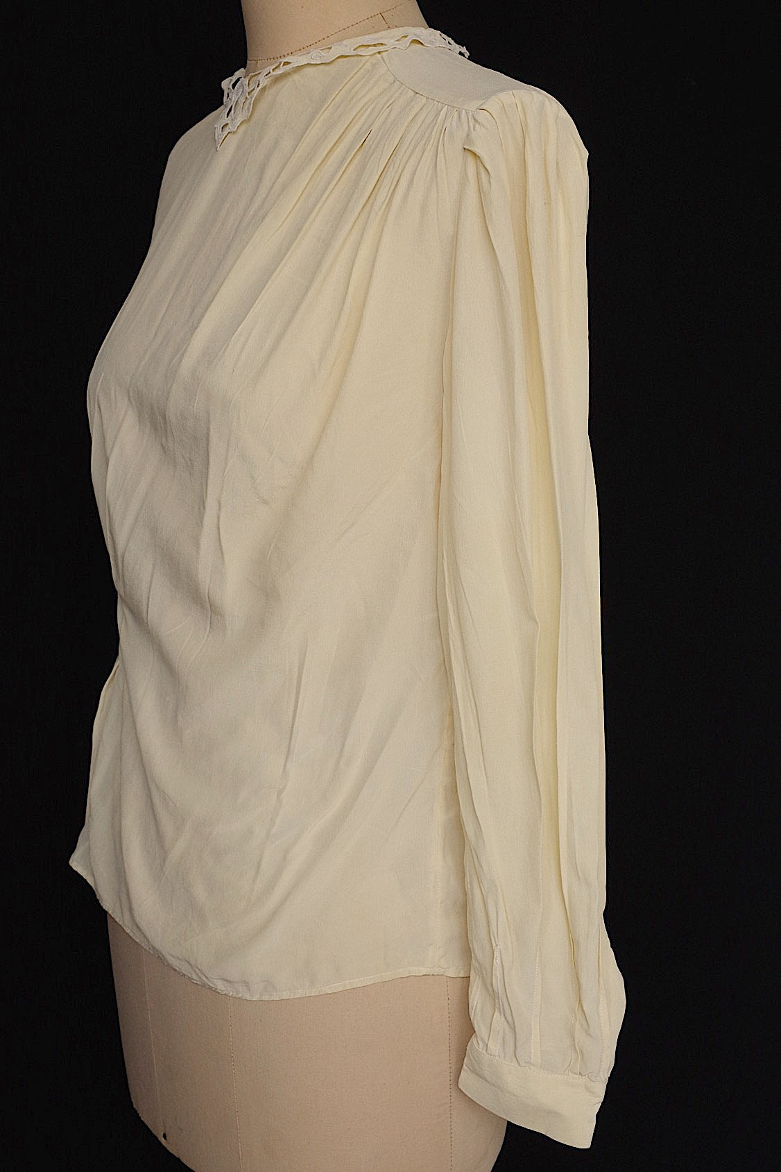 ヴィンテージブラウス  vêtement  vintage .FR a l'epoque