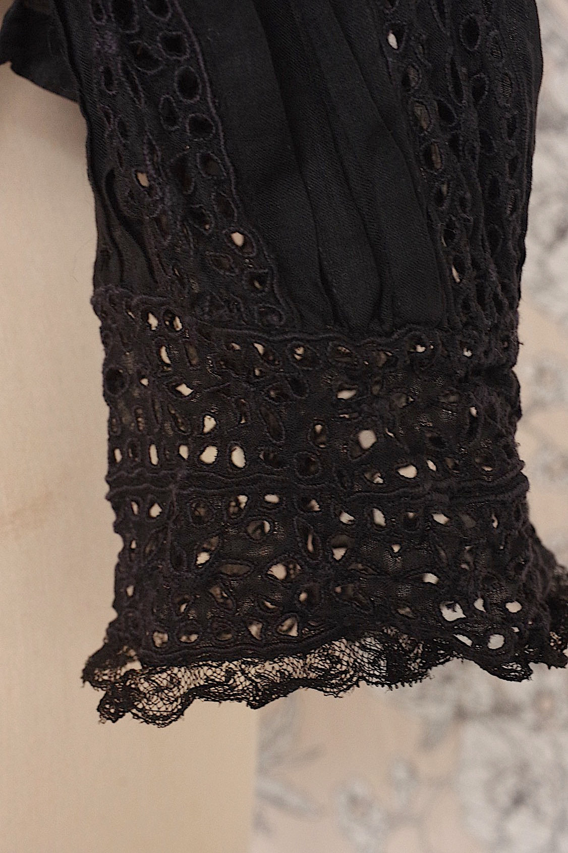 アンティークブラウス  vêtement  antique レースブラウスくろ .FR a l'epoque