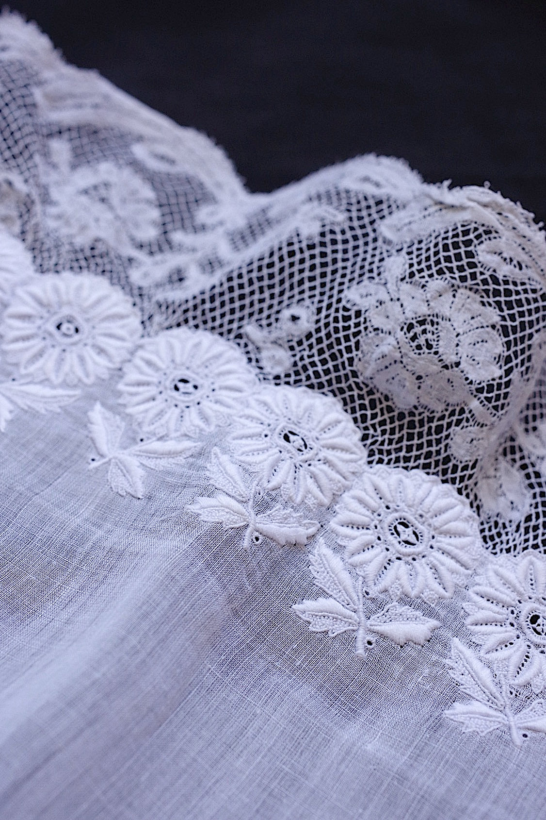 アンティークレースハンカチ mouchoir antique .FR a l'epoque