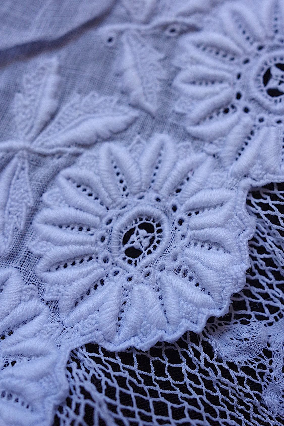 アンティークレースハンカチ  mouchoir antique   .FR a l'epoque