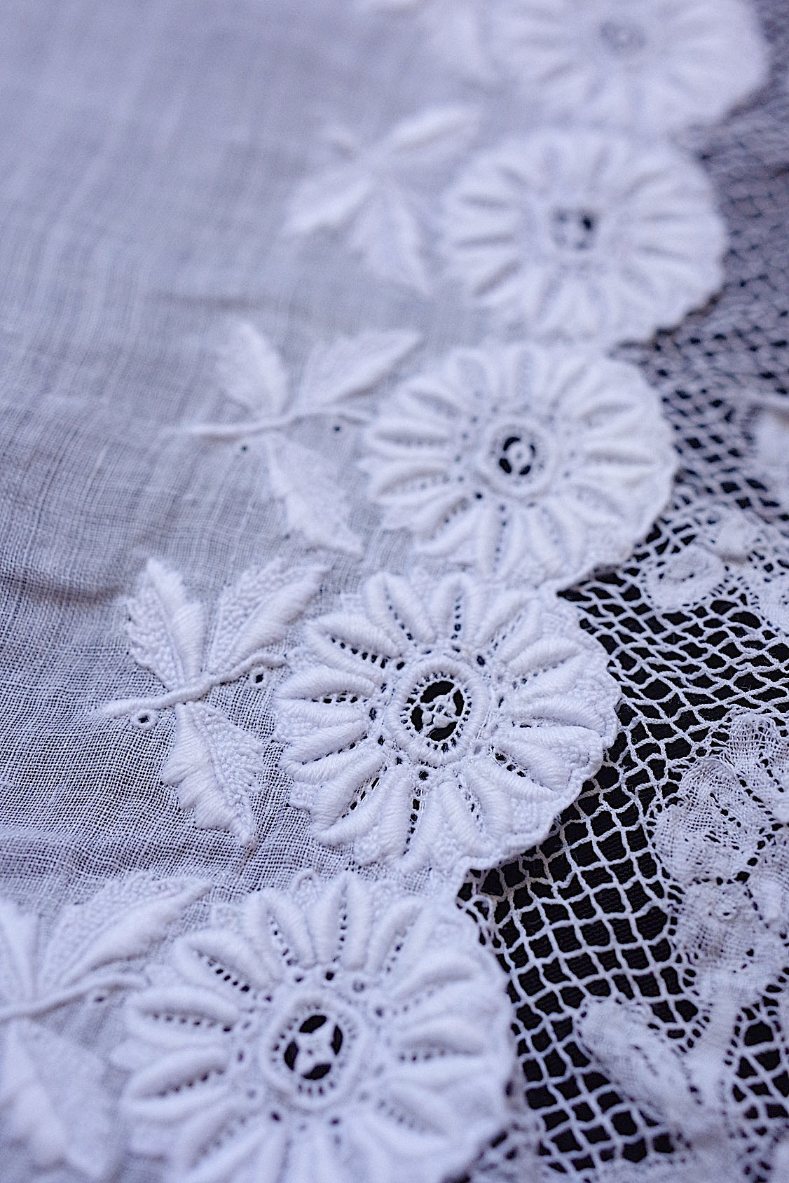 アンティークレースハンカチ  mouchoir antique   .FR a l'epoque