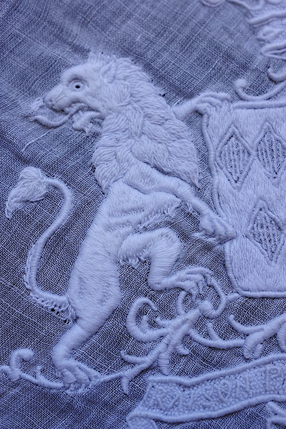 アンティークレースハンカチ  mouchoir antique   .FR a l'epoque