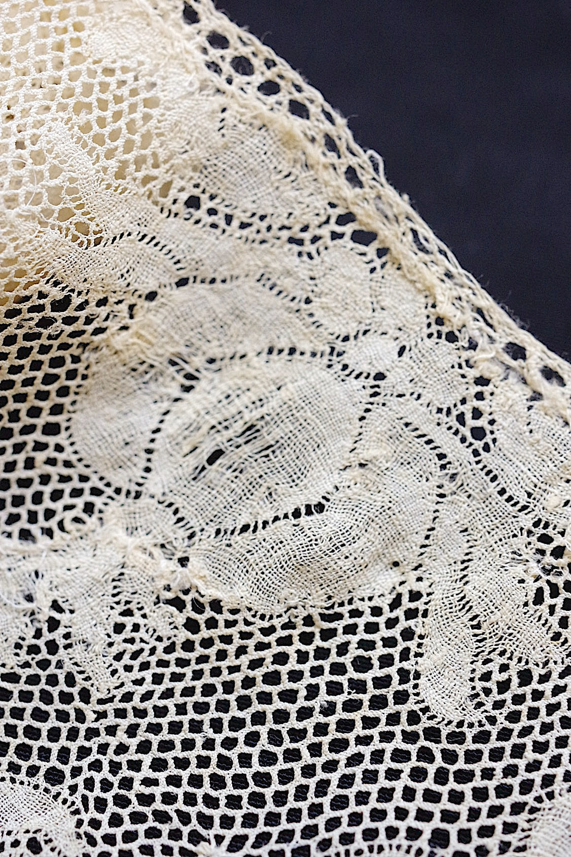 アンティークレース dentelle antique   .FR a l'epoque