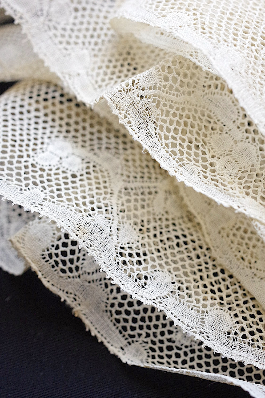 アンティークレース dentelle antique .FR a l'epoque