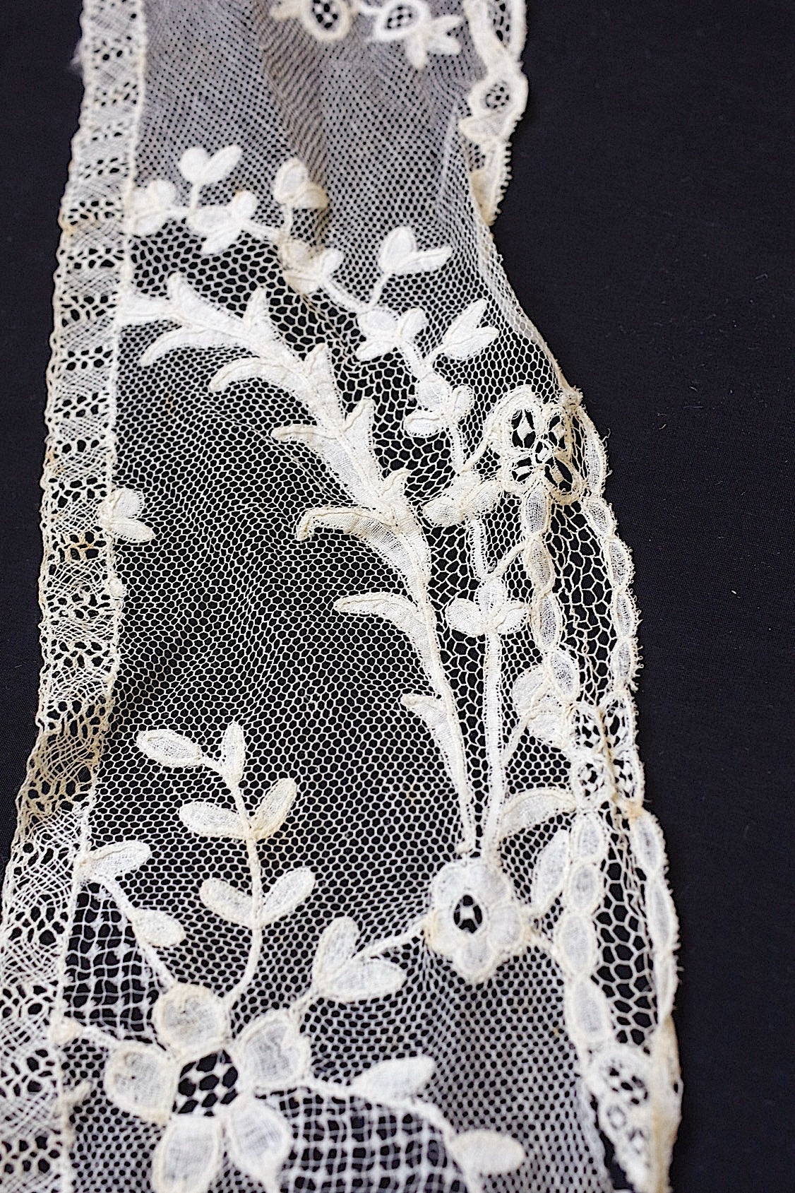 アンティークレース dentelle antique  300cm .FR a l'epoque