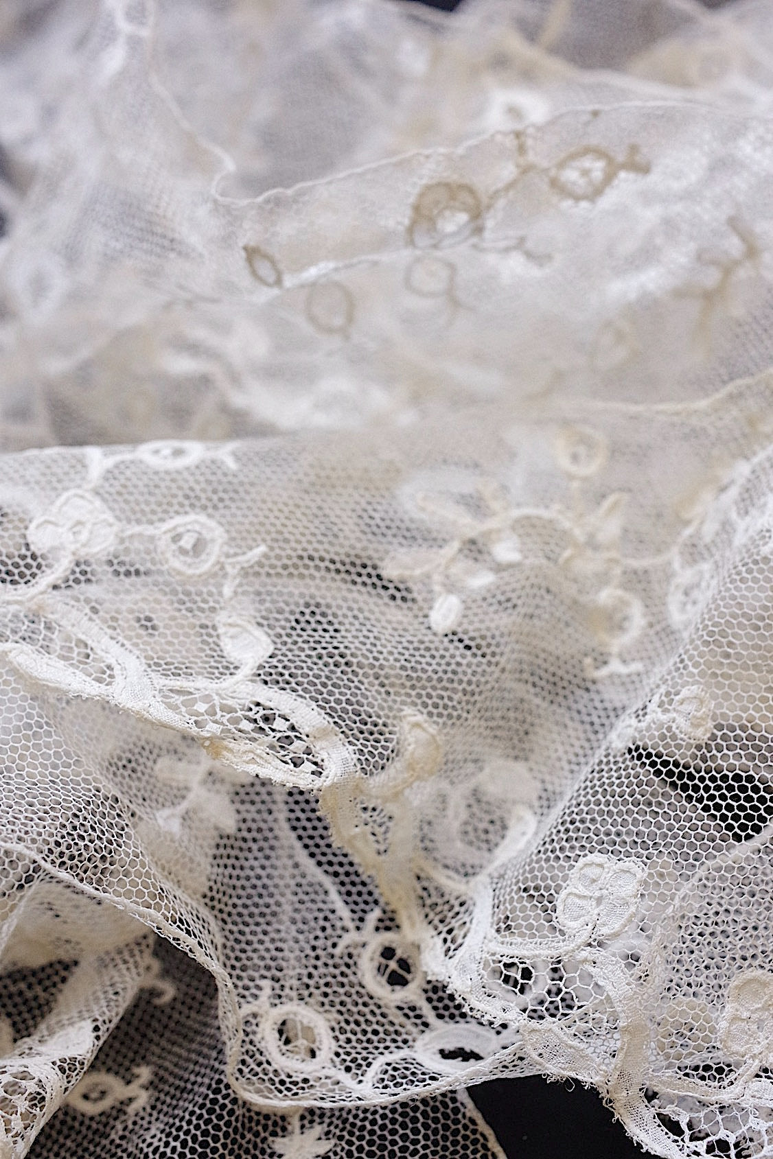 アンティークレース dentelle antique  240cm .FR a l'epoque