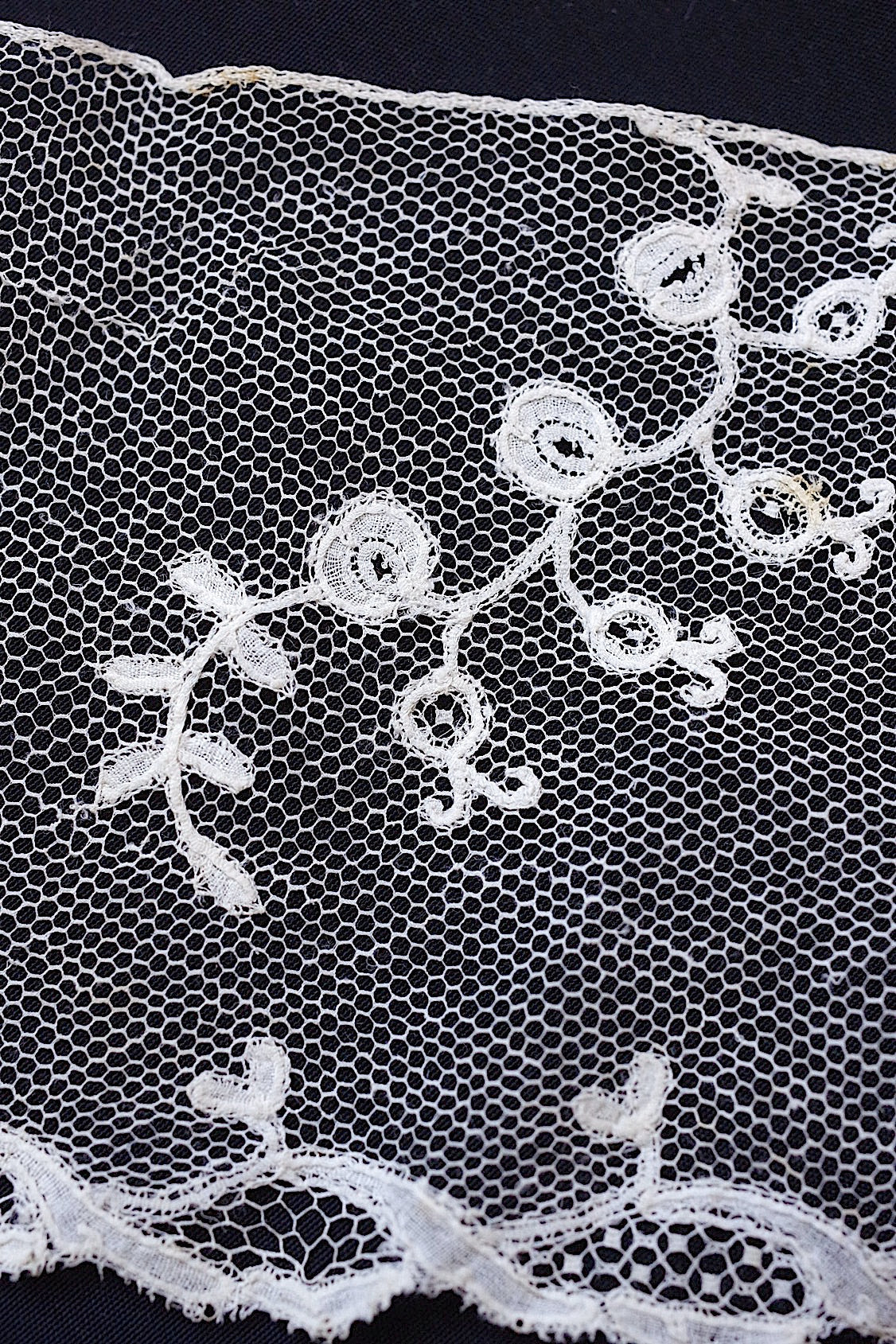 アンティークレース dentelle antique  240cm .FR a l'epoque