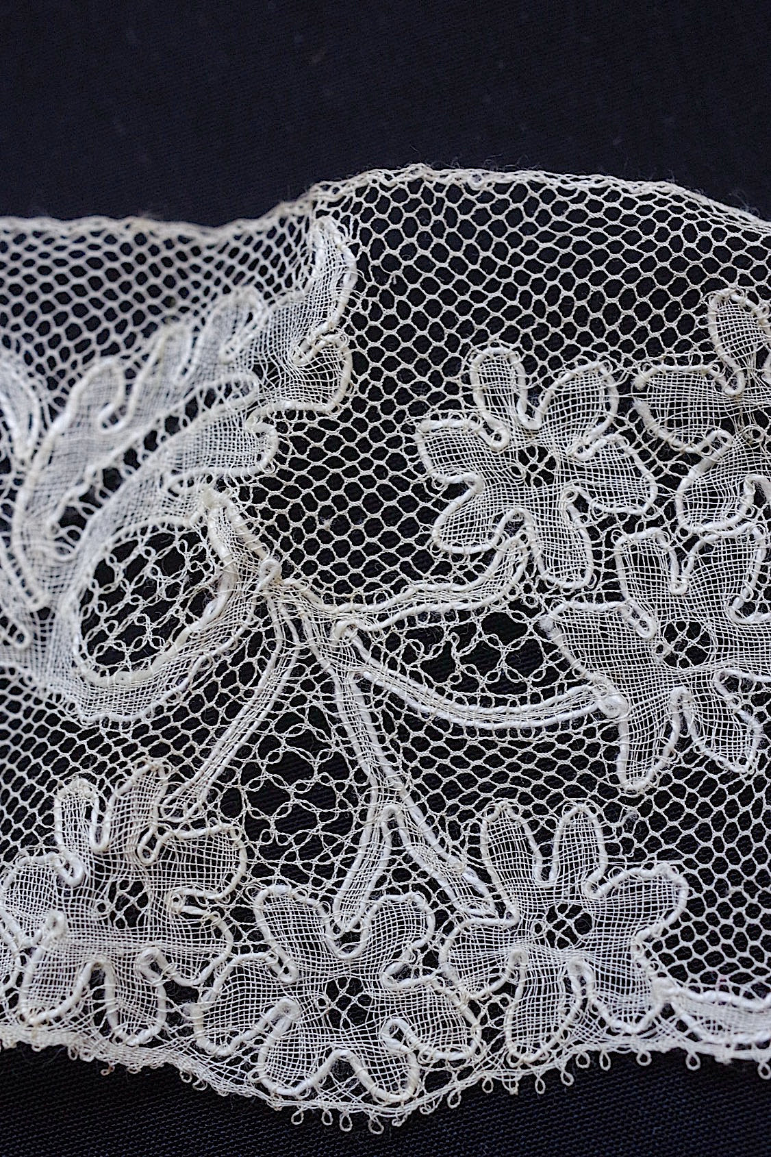 アンティークレース dentelle antique  380cm .FR a l'epoque