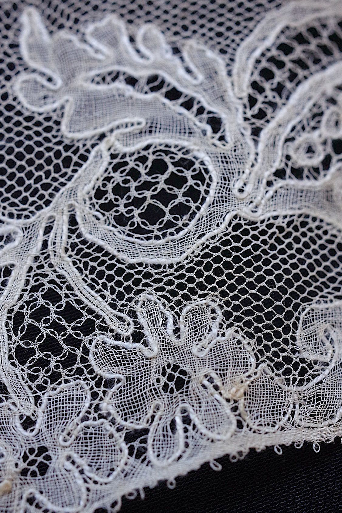 アンティークレース dentelle antique  380cm .FR a l'epoque