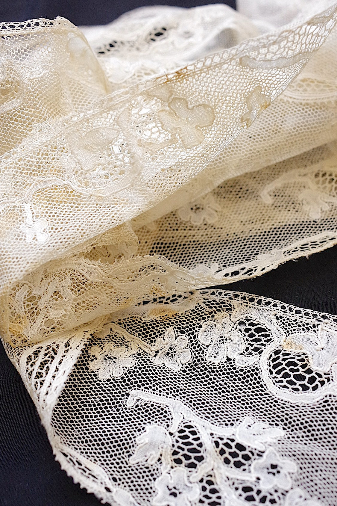 アンティークレース dentelle antique  240cm .FR a l'epoque