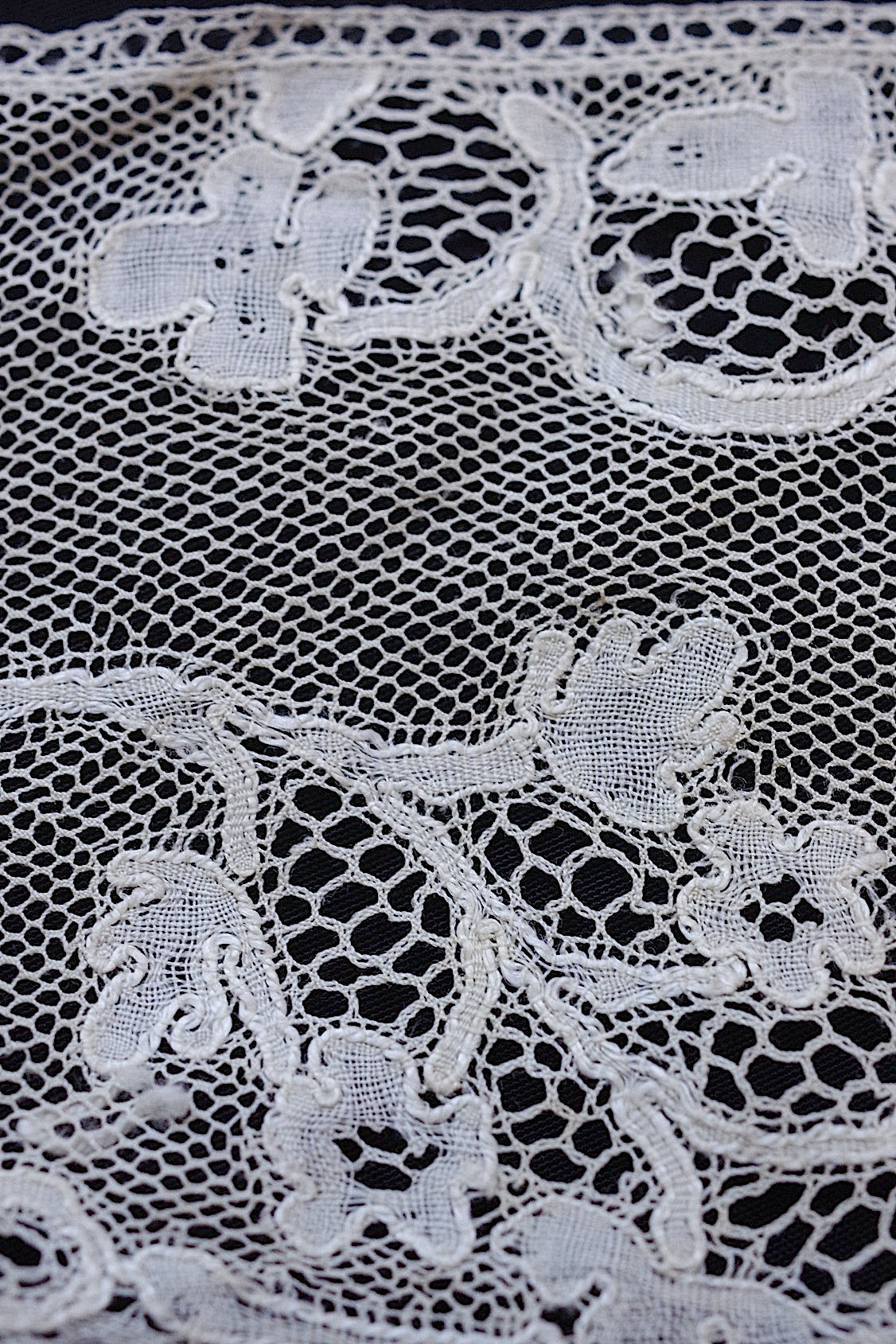 アンティークレース dentelle antique  240cm .FR a l'epoque