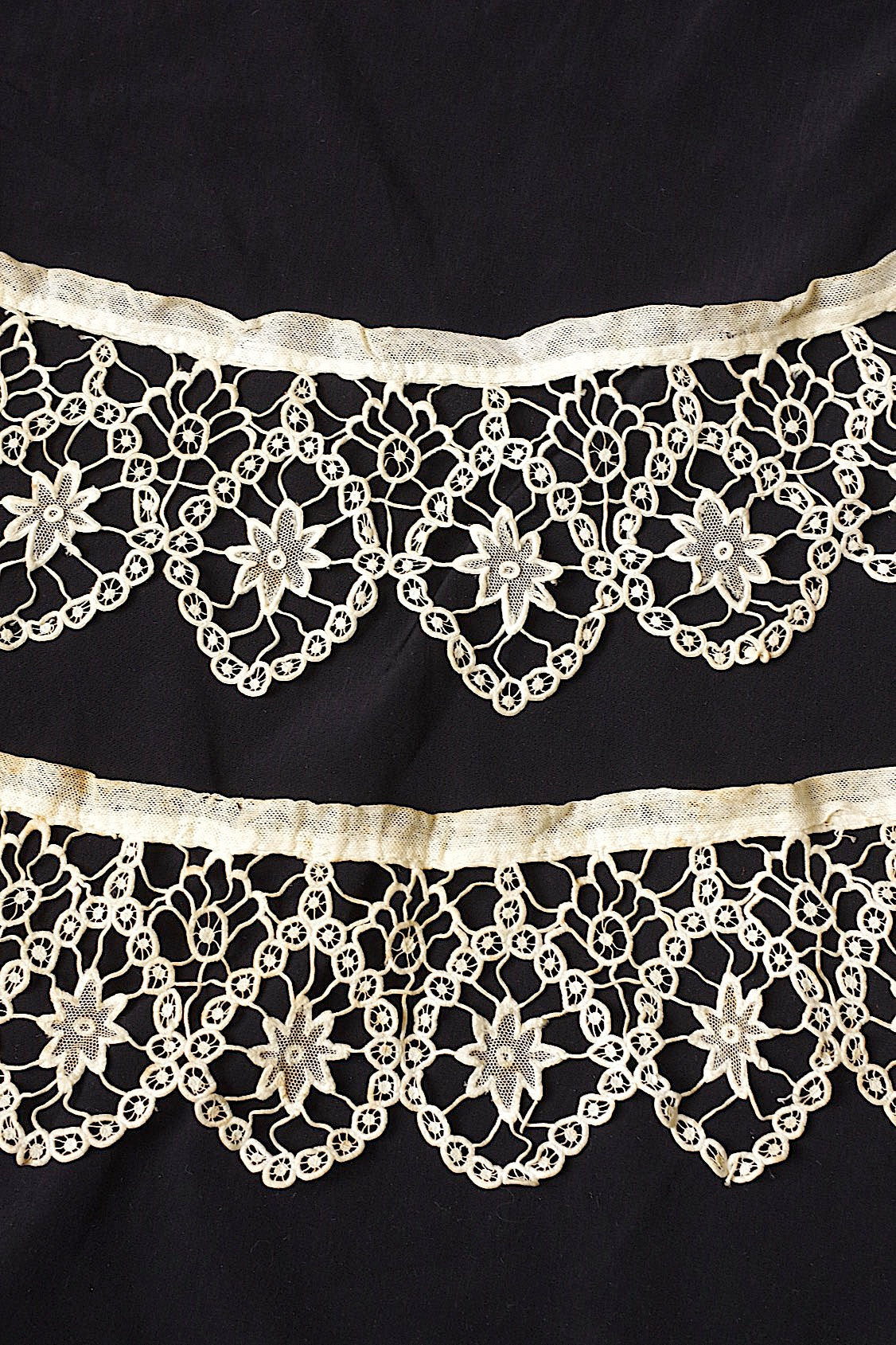 アンティークレース dentelle antique  2本 .FR a l'epoque