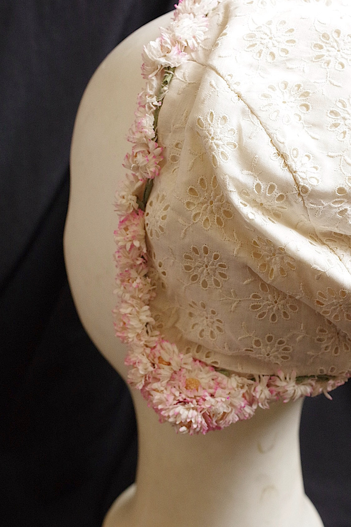 アンティークレース dentelle antique  お花付き帽子 .FR a l'epoque