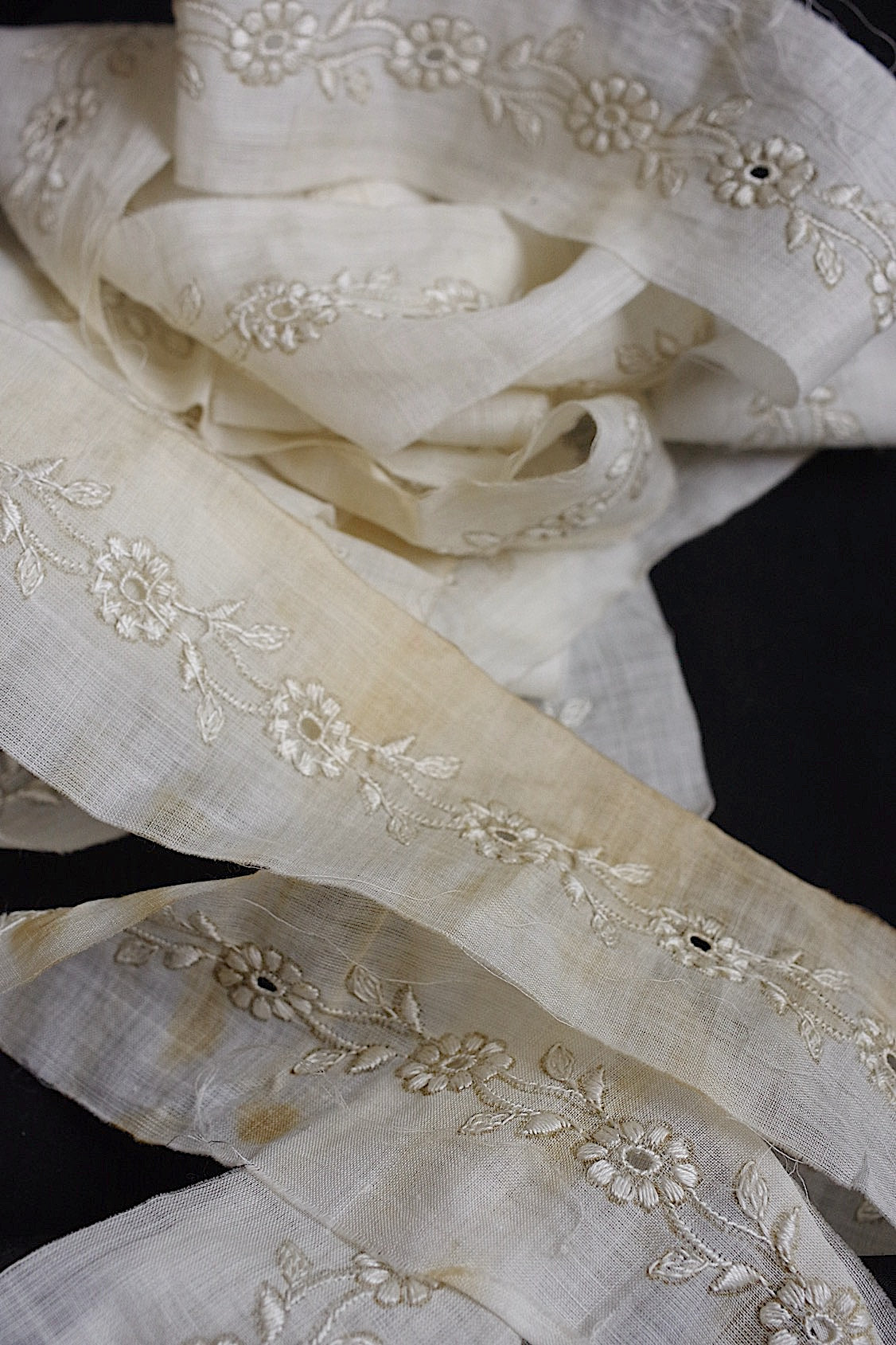 アンティークレース dentelle antique  3種 .FR a l'epoque