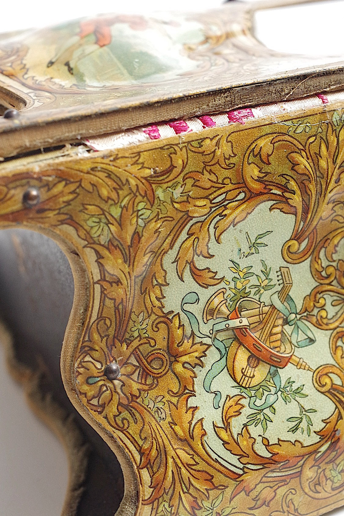 Chaise à porteur miniature antique アンティーク小物入れ ミニチュア .FR a l'epoque