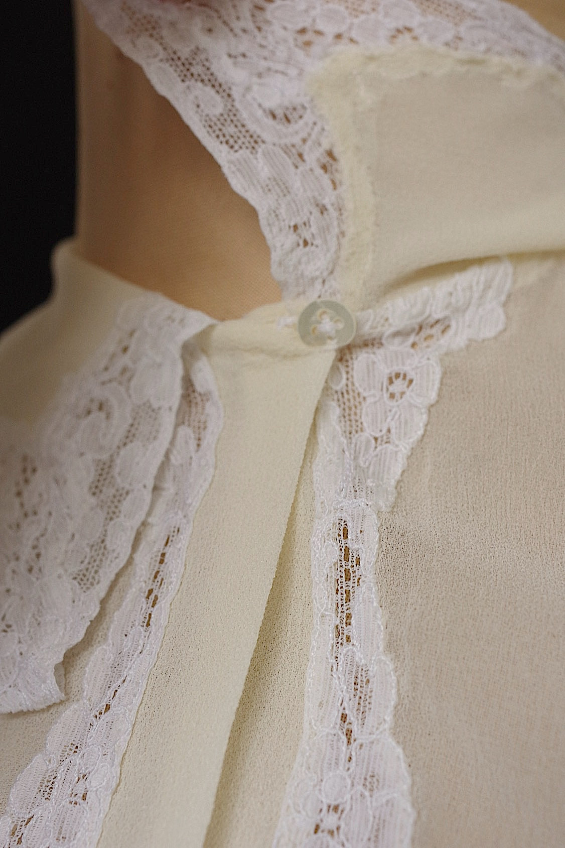 ヴィンテージブラウス  vêtement  vintage chemisiere .FR a l'epoque