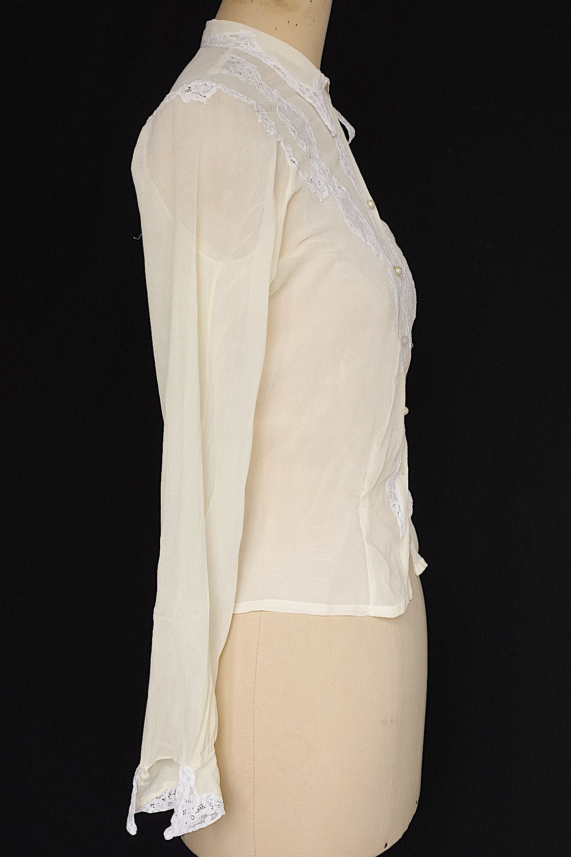 ヴィンテージブラウス  vêtement  vintage chemisiere .FR a l'epoque