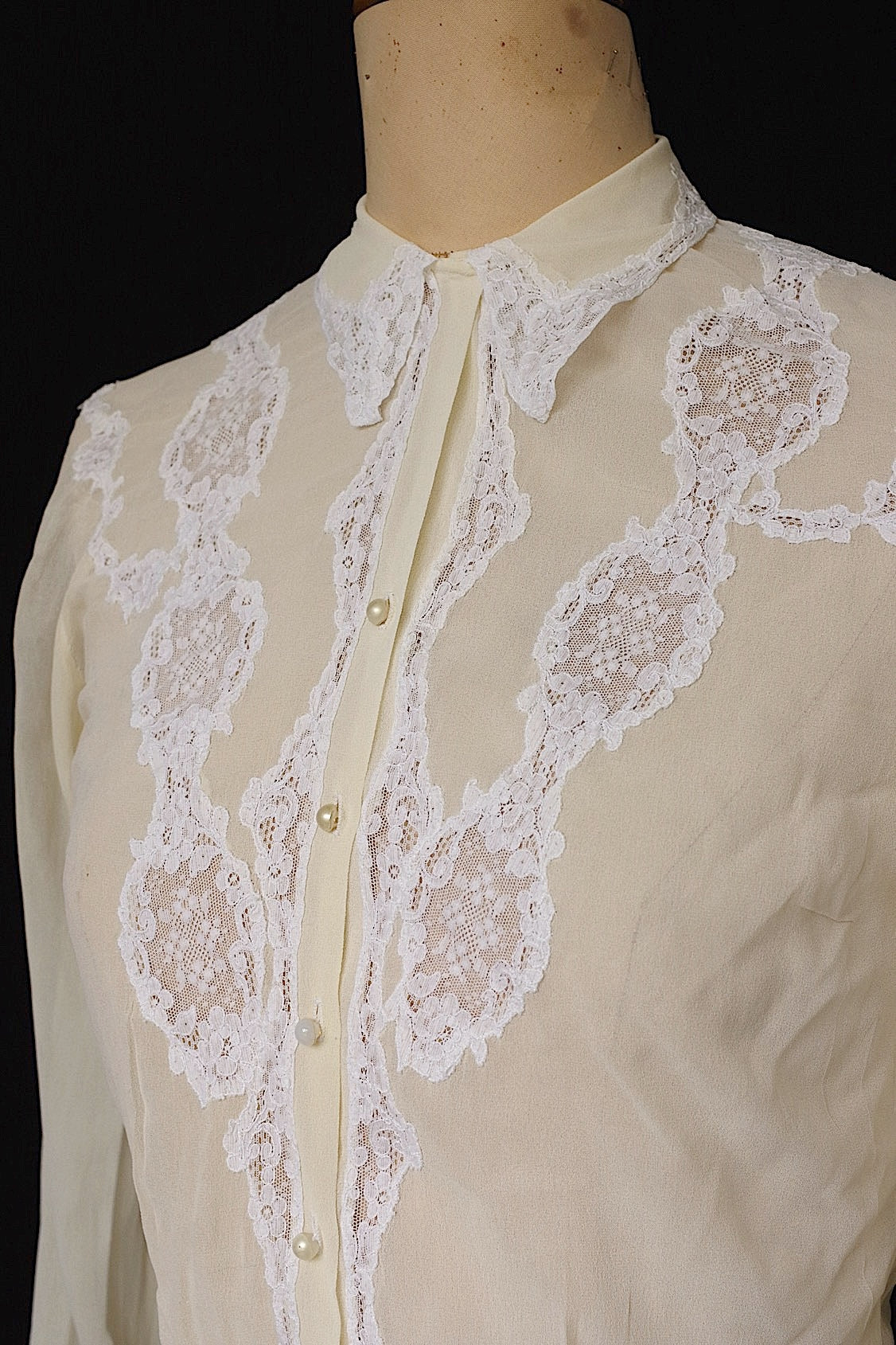 ヴィンテージブラウス  vêtement  vintage chemisiere .FR a l'epoque