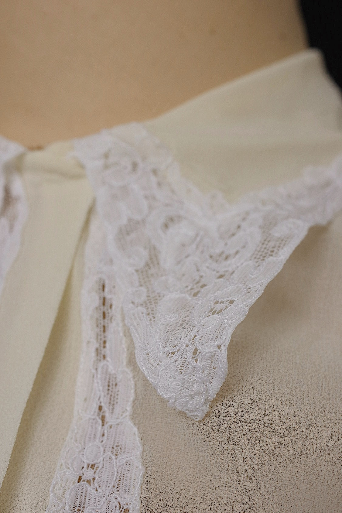 ヴィンテージブラウス  vêtement  vintage chemisiere .FR a l'epoque