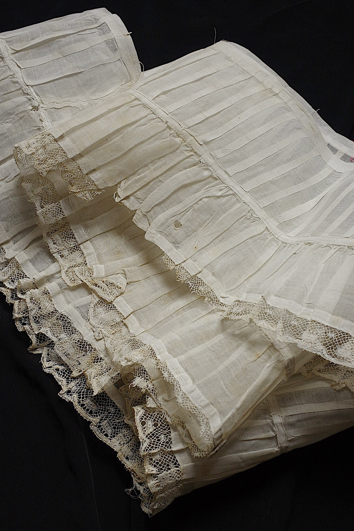 アンティークレース