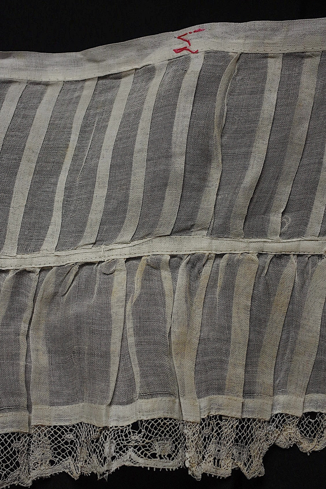 アンティークレース dentelle antique プリーツ .FR a l'epoque