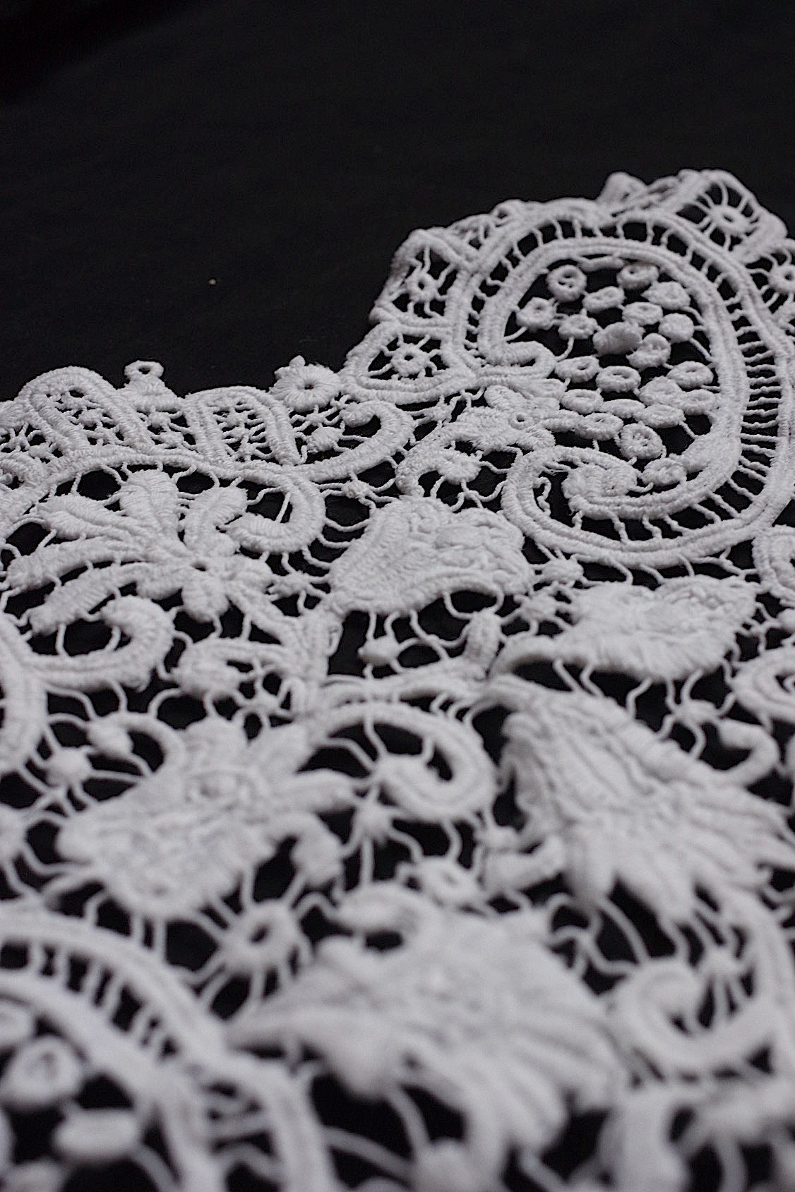 アンティークレース dentelle antique 襟2つ .FR a l'epoque