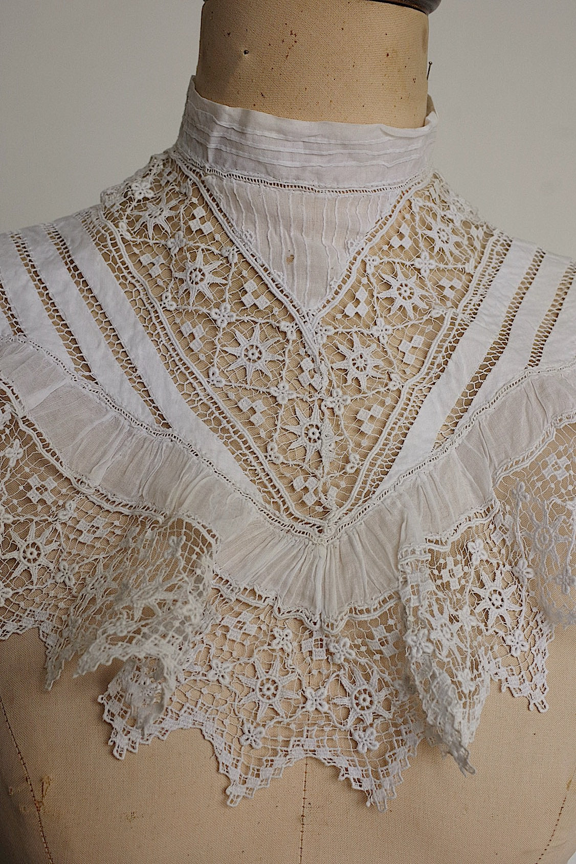 アンティークレース dentelle antique 小さめ襟 .FR a l'epoque