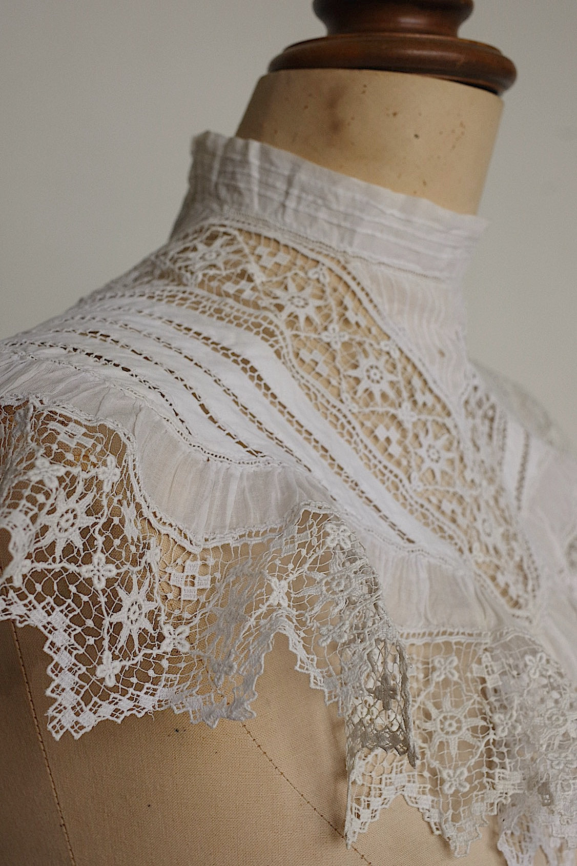 アンティークレース dentelle antique 小さめ襟 .FR a l'epoque