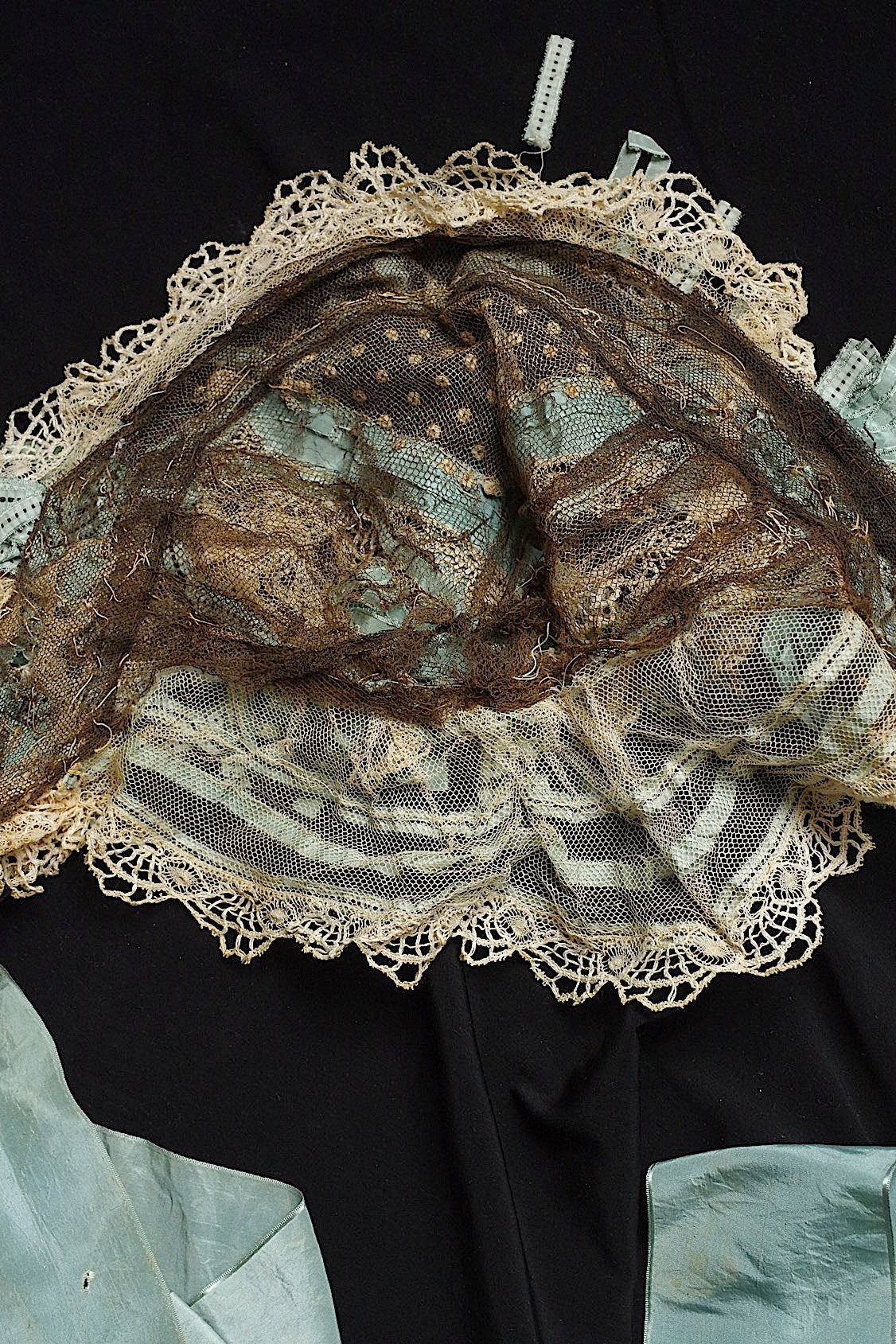 アンティークレース dentelle antique ボネ リボン付き .FR a l'epoque