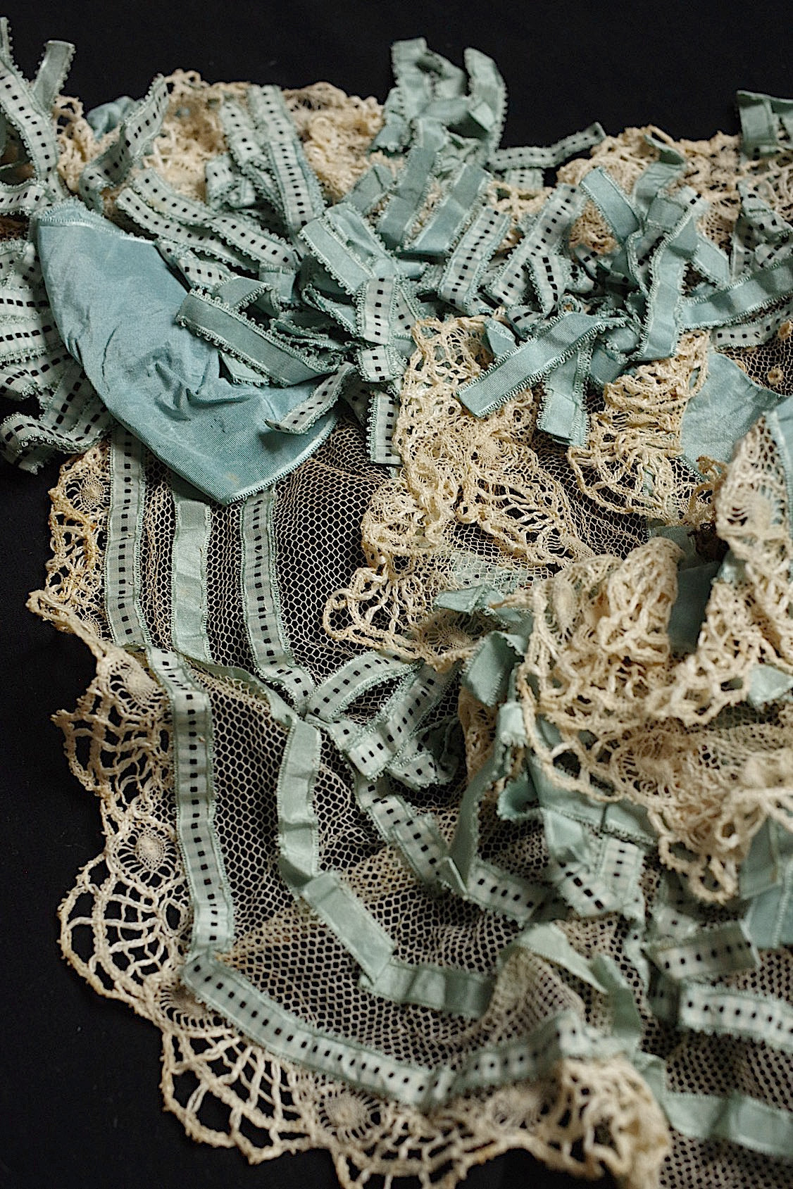 アンティークレース dentelle antique ボネ リボン付き .FR a l'epoque