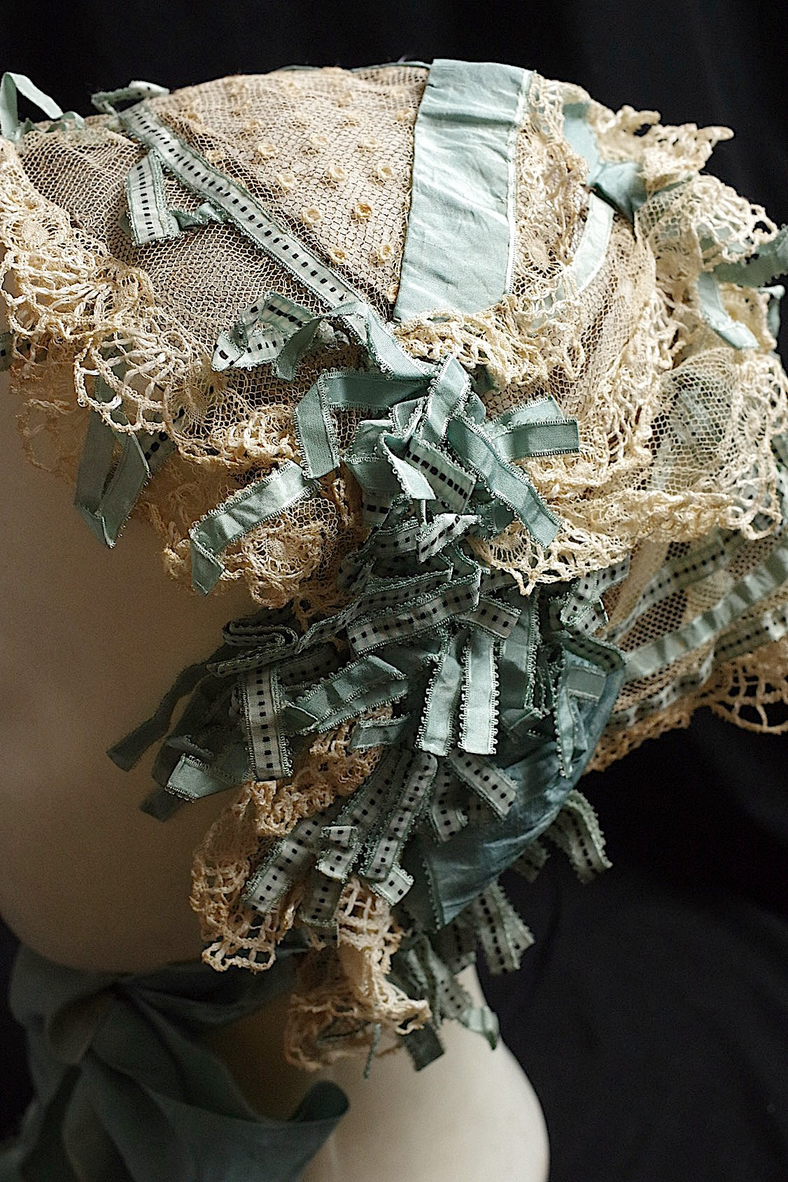 アンティークレース dentelle antique ボネ リボン付き .FR a l'epoque