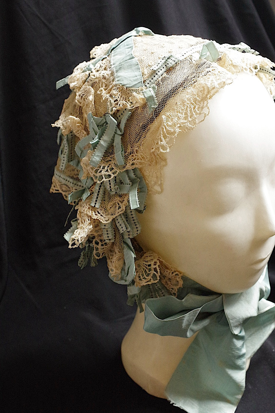 アンティークレース dentelle antique ボネ リボン付き .FR a l'epoque