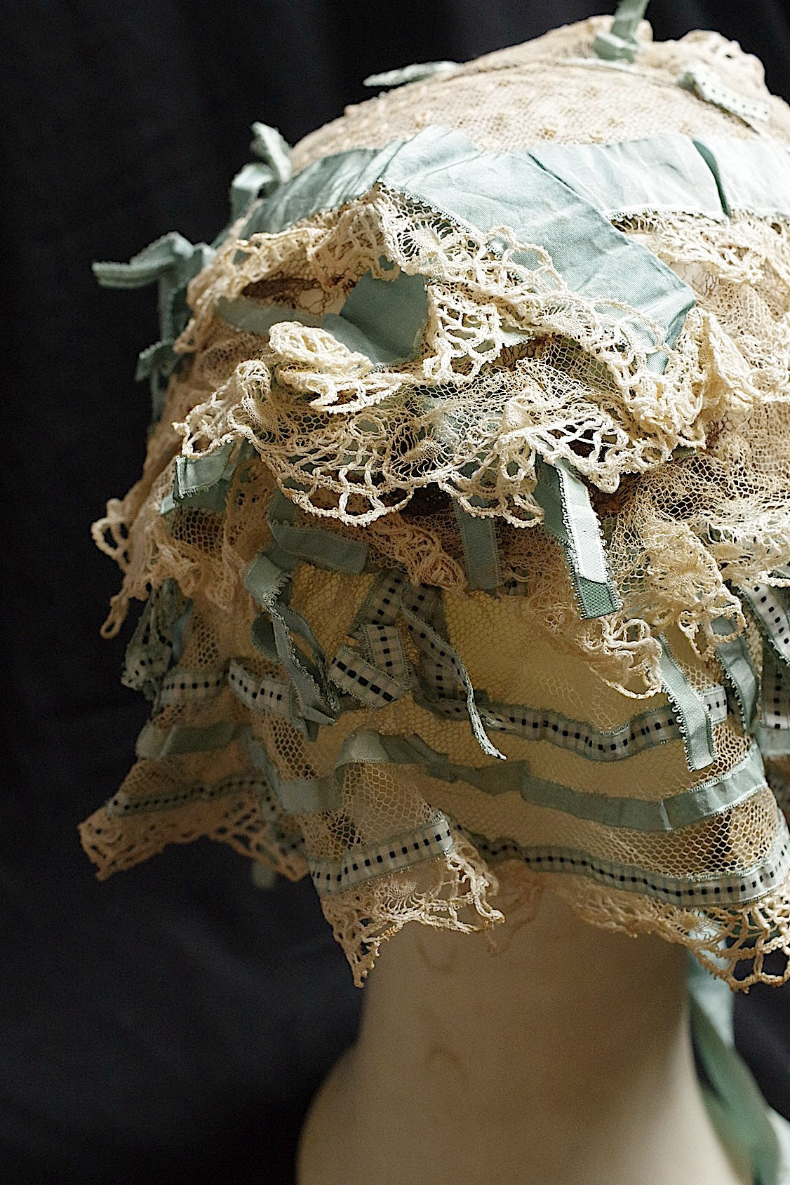 アンティークレース dentelle antique ボネ リボン付き .FR a l'epoque